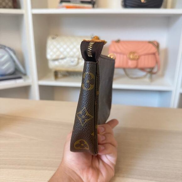 Louis Vuitton Monogram Pochette Accessories - Picture 3 of 13